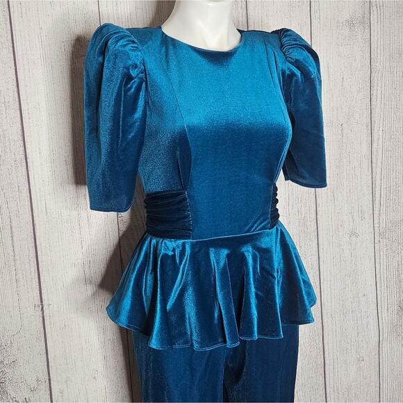VTG 80s Teal Velvet Peplum Waist Jumpsuit with Open Back, size 5 - Picture 3 of 8